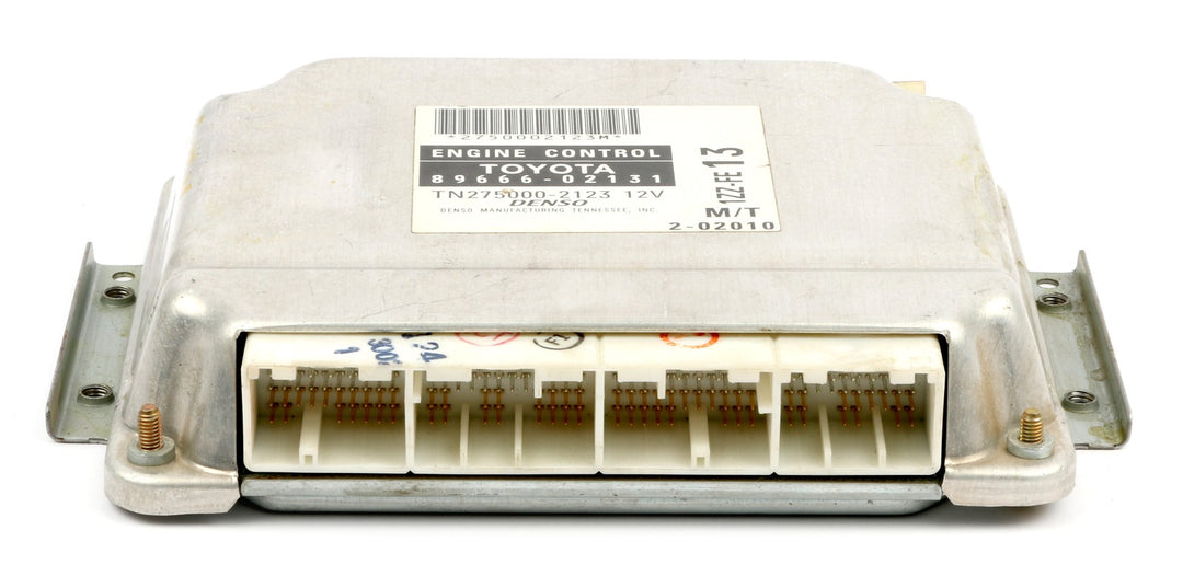 2003 Pontiac Vibe OEM engine control module 88972841 view 5