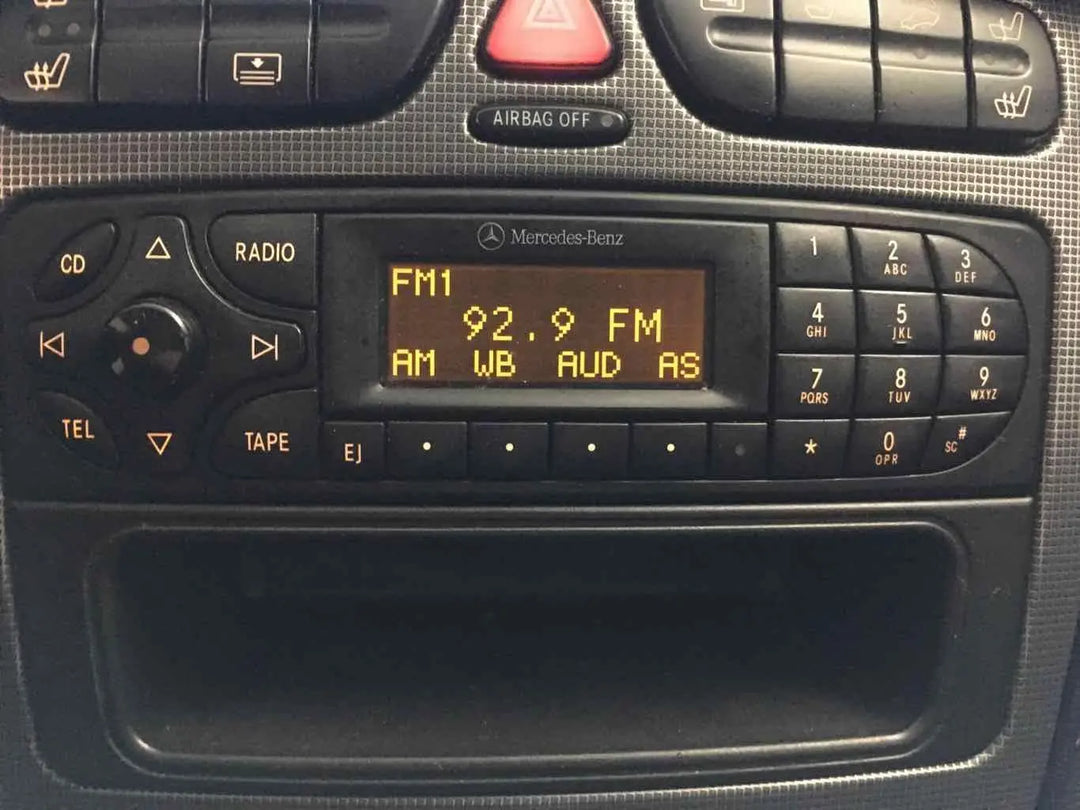 Mercedes-Benz W203 Radio Cassette Stereo 2001 2002 2003 2004 W203 C240 C320 CM1010 CM1011