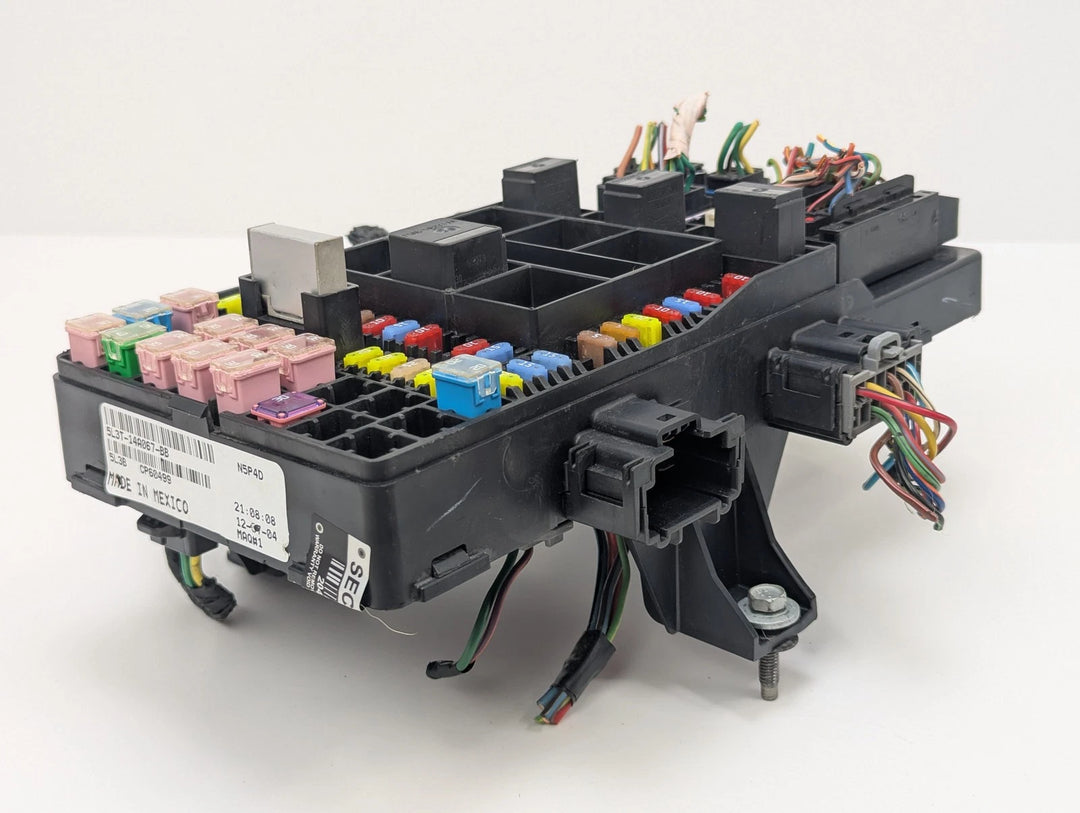 2005 Ford F150 F-150 Interior Cabin Fuse Box Relay Junction Block 5L3T-14A067-BB OEM - product image