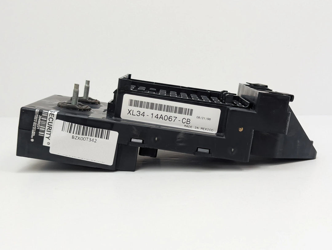 1999-2003 Ford F-150 4.2L AT Interior Fuse Relay Junction Box XL34-14A067-CB OEM - product image
