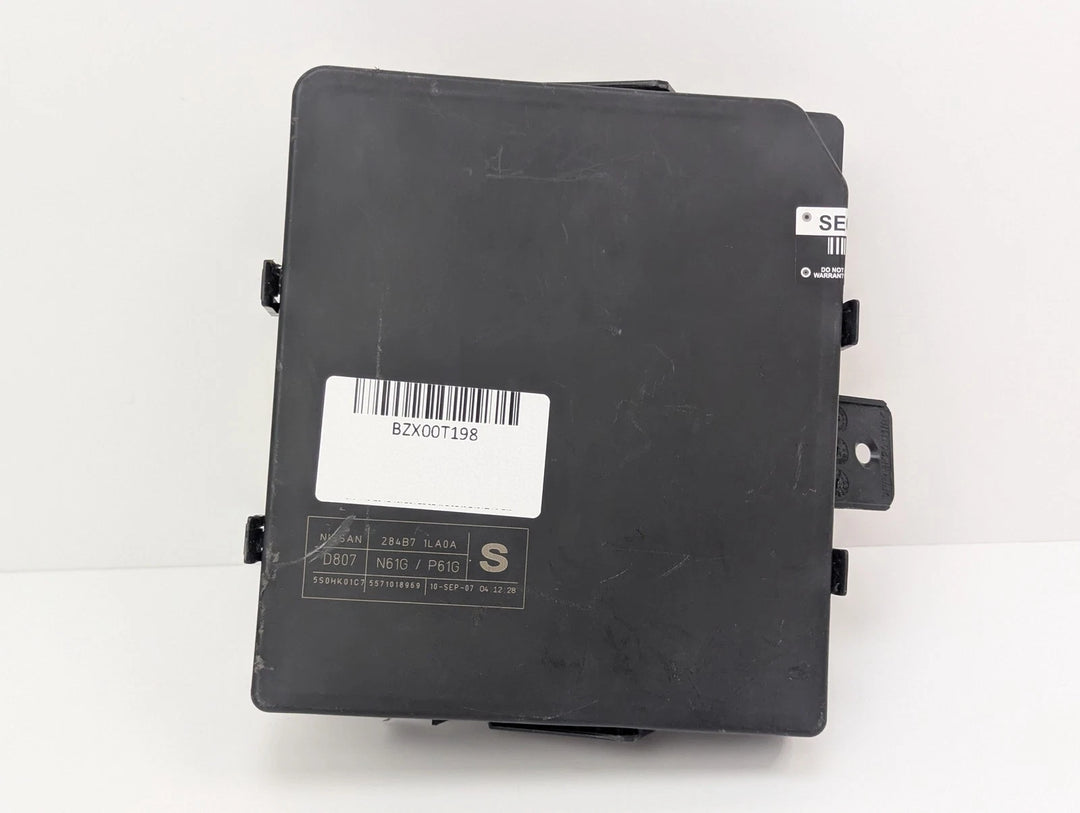 2011-2013 Infiniti QX56 Fuse Relay Box Integrated Power Module IPDM Fuse Box OEM 284B7-1LA0A - product image