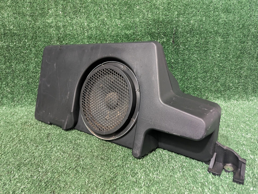 08-12 Ford F250 F350 Stereo Subwoofer with Amplifier 9C3T-18C804-AA3GAX OEM - product image