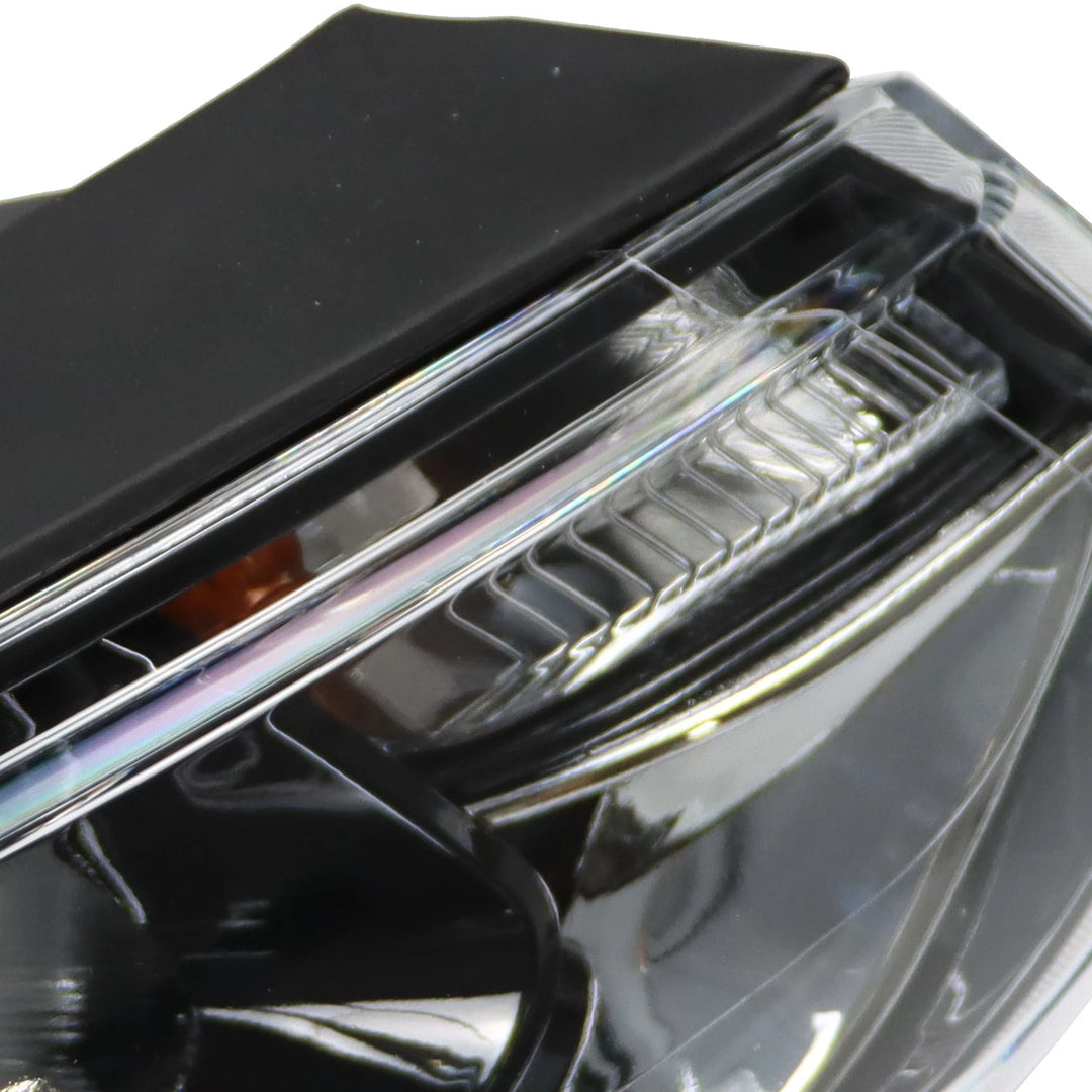 2017–2022 Chevrolet Trax LS / LT Right Halogen Headlight GM2503444